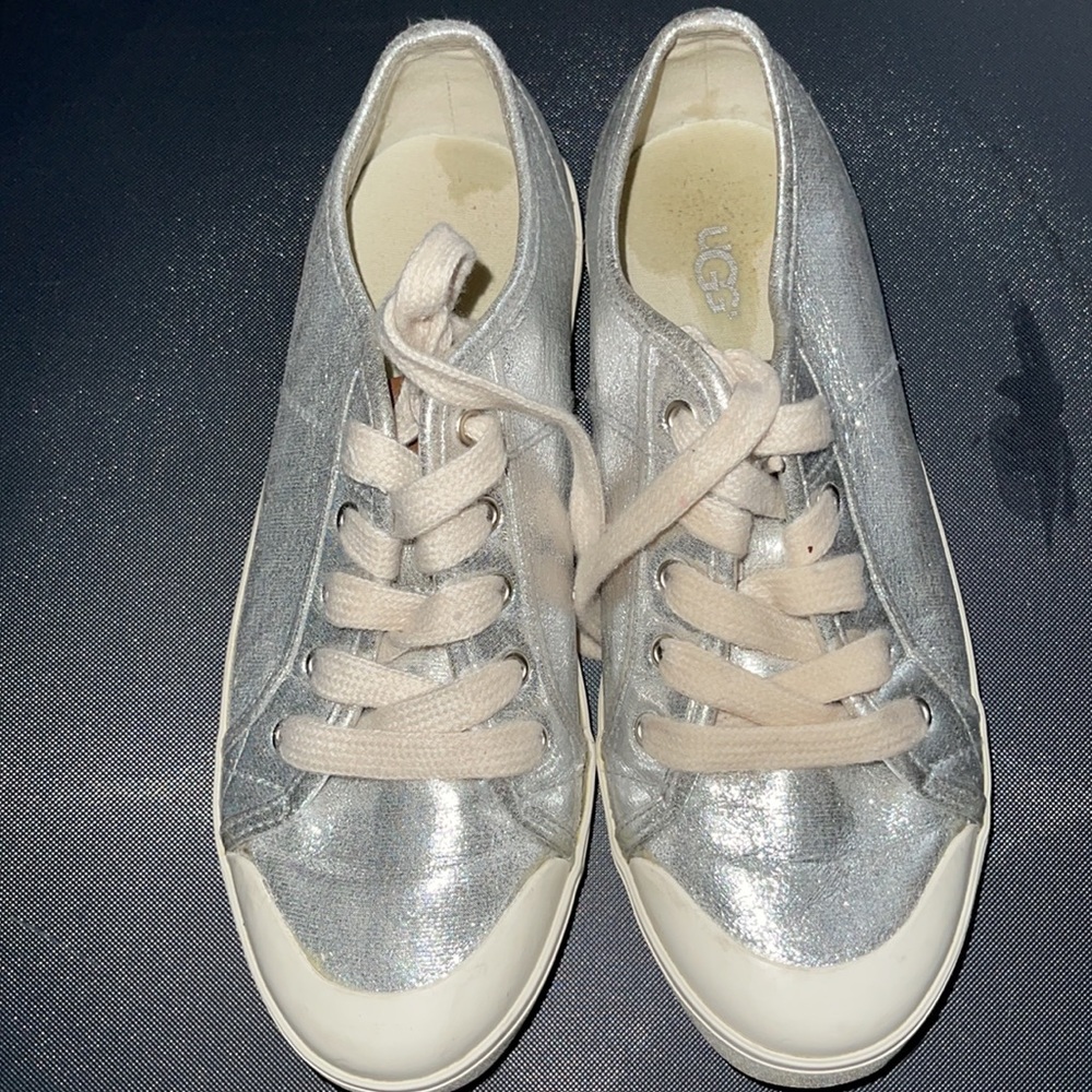 UGG Mikki Sterling Metallic Silver Low Top Sneakers youth Size 5 #1011823K - Picture 7 of 11